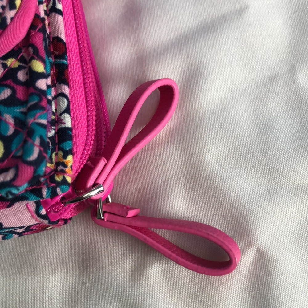 Vera Bradley clutch - Picture 5 of 9